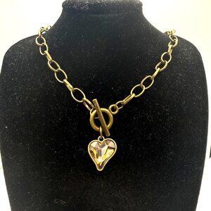 Gold Tone Toggle Necklace Heart Pendant Chunky Chain Vintage Style Minimalist